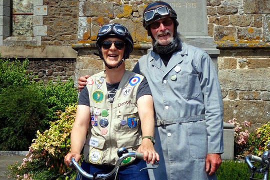 Benoît et Derry réunis pour la cause du Vélosolex