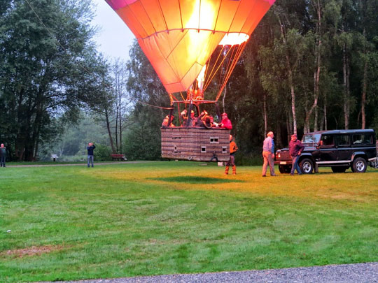 La montgolfière décolle