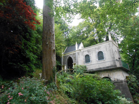 Saint-Céneré de Saulges a vécu dans cet ermitage au VIIe siècle