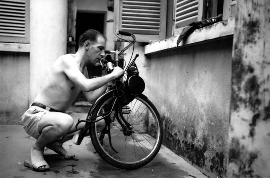 Réglage du Velosolex 45 Saigon 1952