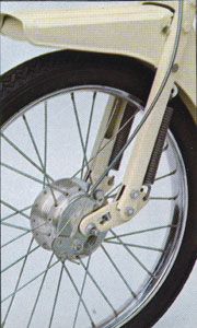 Fourche avant à suspension avec frein à tambour